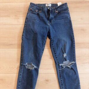 Levi's Denizen Mid Rise Boyfriend Crop